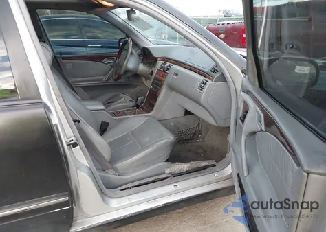 2001 Mercedes-Benz E 430 z USA, uszkodzony, nr VIN WDBJF70J51B218380